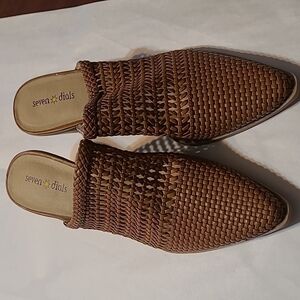 Women's Seven Dials Mules NWT